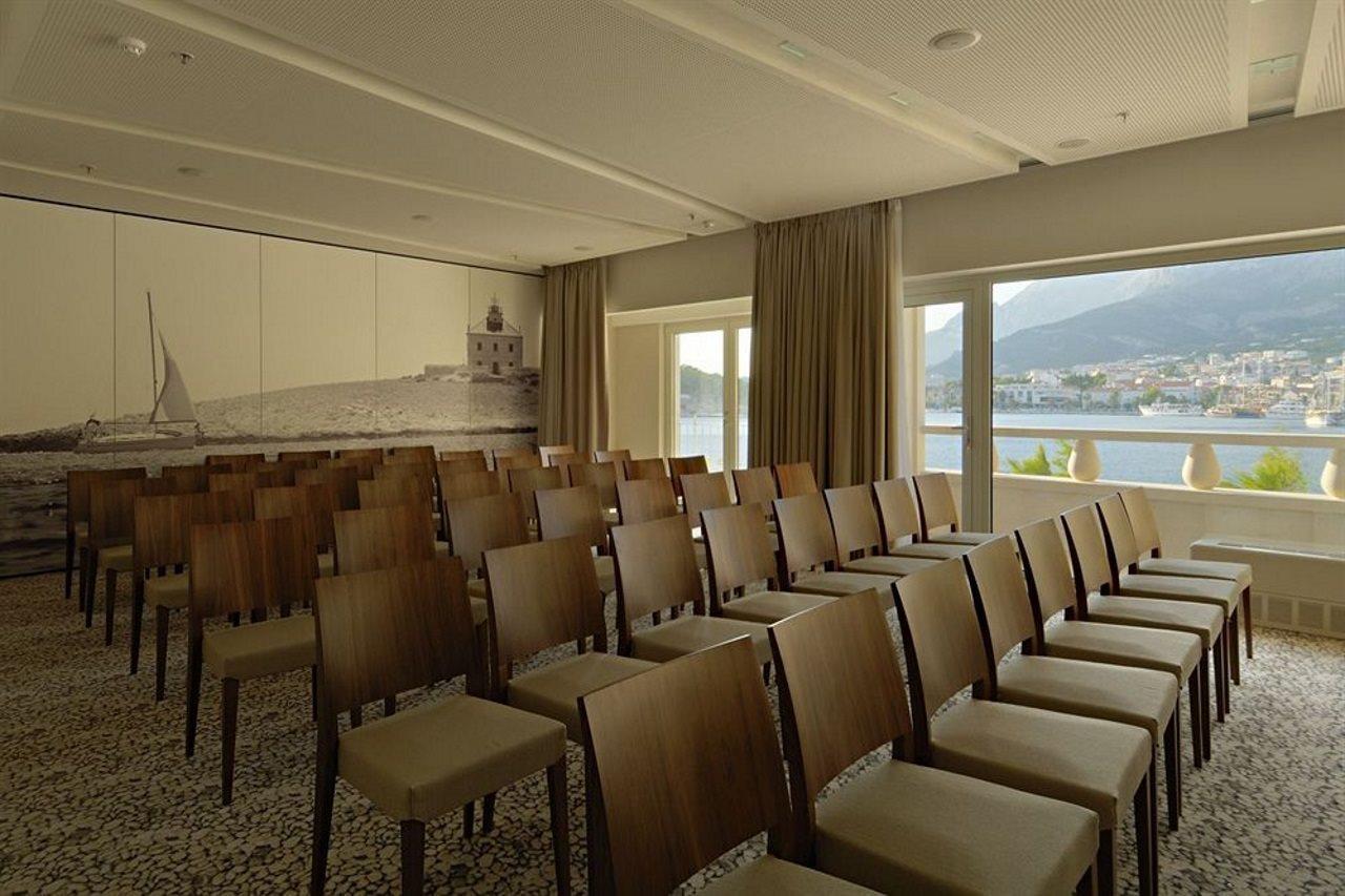 Hotel Osejava Макарска Экстерьер фото